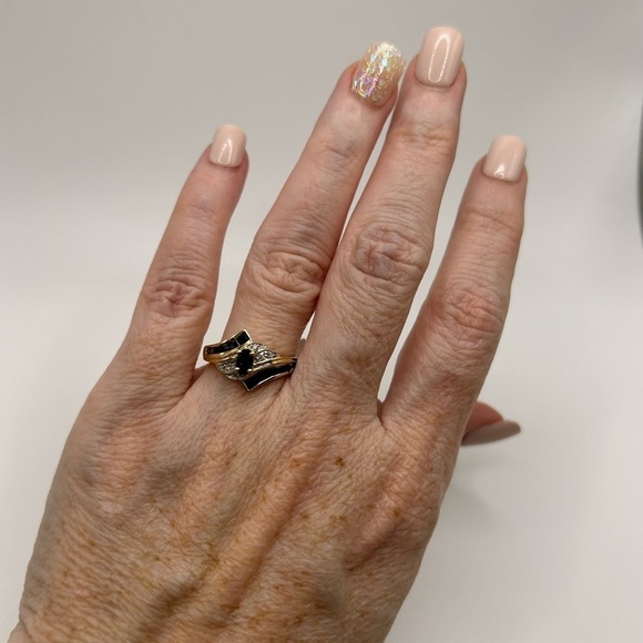 Estate 10k Yellow Gold Blue Sapphire Ring 2.5 Grams Size 6 - Picture 4 of 8